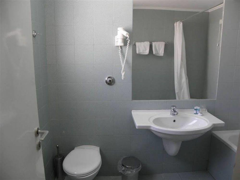 Hotel Theoxenia Loutráki Extérieur photo
