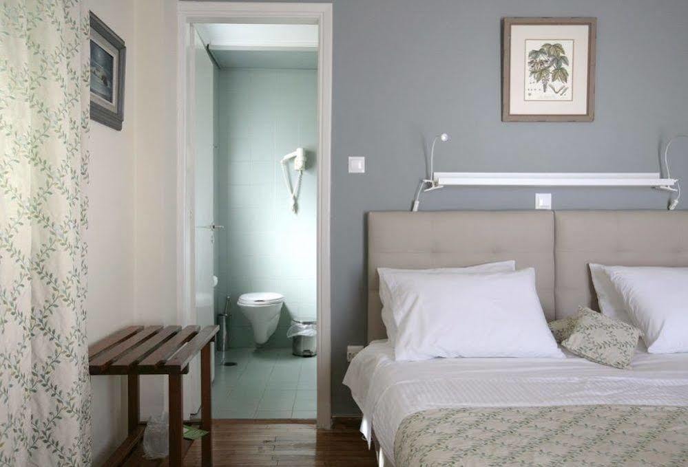Hotel Theoxenia Loutráki Extérieur photo