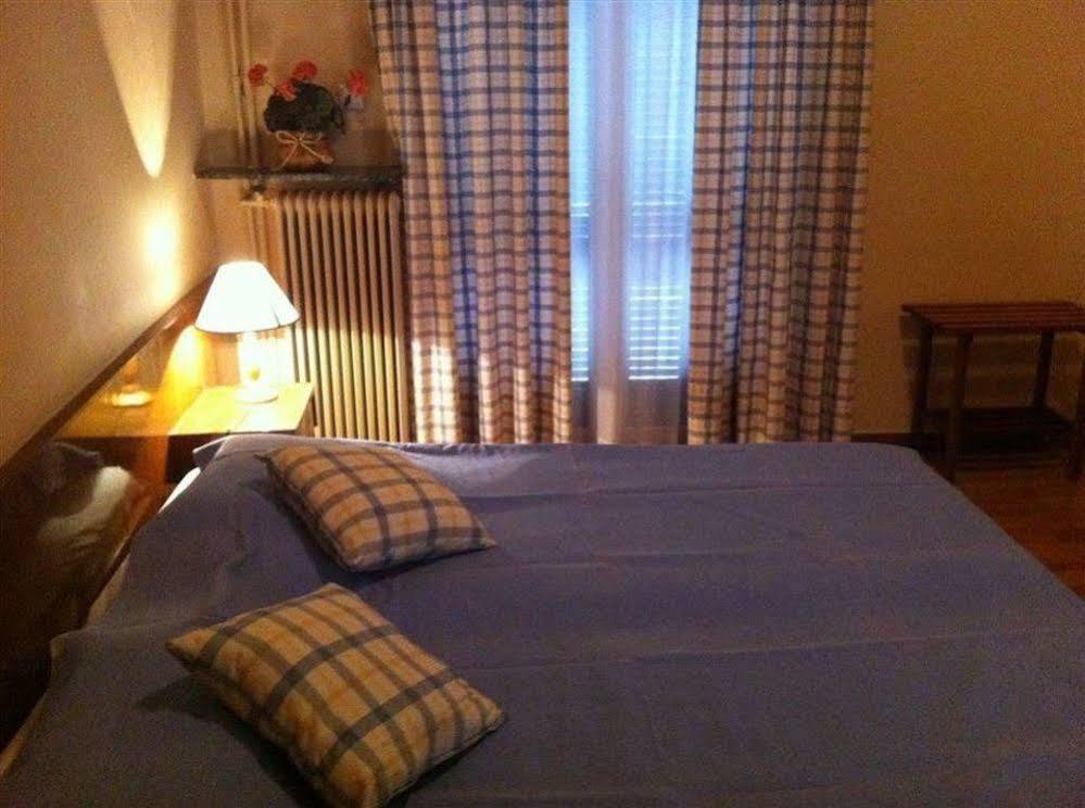 Hotel Theoxenia Loutráki Extérieur photo